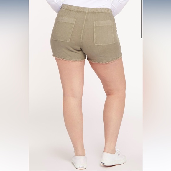 Seven7 Laguna Soft Linen Shorts - Picture 2 of 13